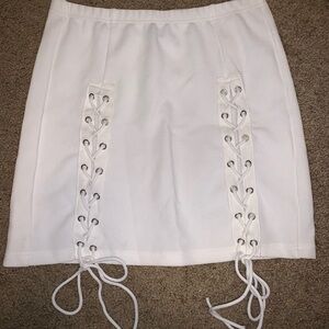 White lace up skirt